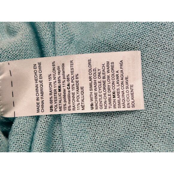 Chico’s 1 US M Blue Sparkly Cardigan 3/4 Sleeve V-Neck 3 Button Sweater - Picture 8 of 8